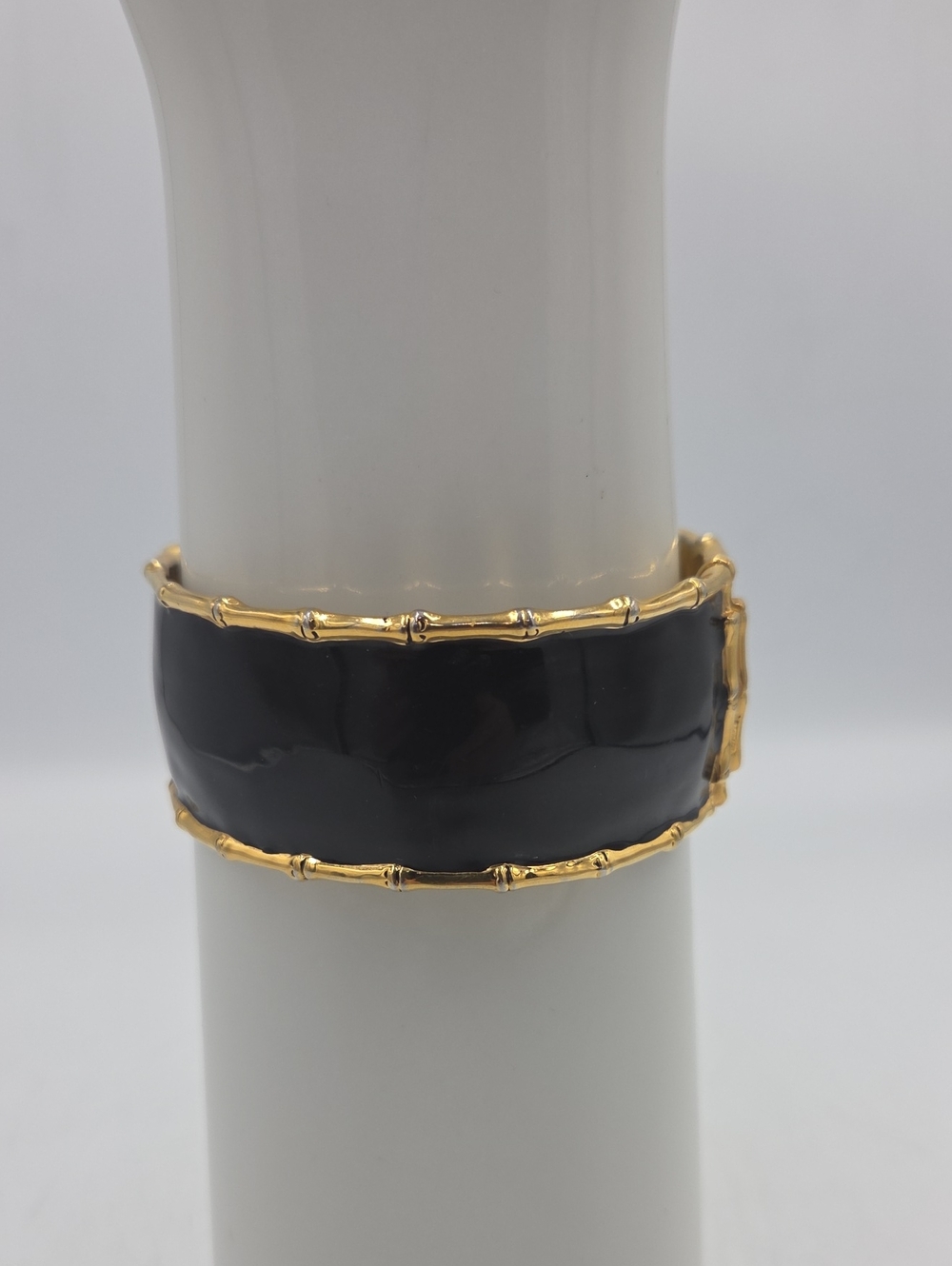 Lilly Pulitzer Bamboo-Edge Black Enamel Hinged Bangle Bracelet